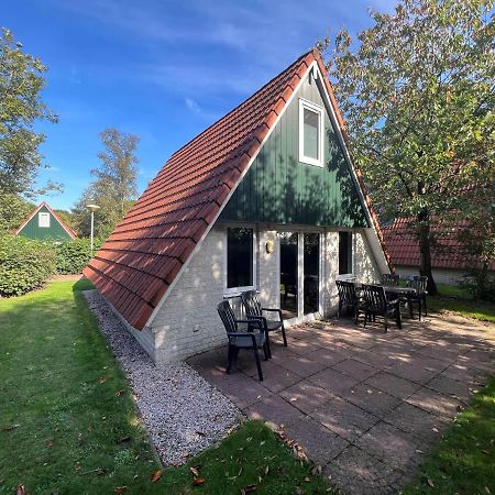 Het Familie Boshuisje - Vakantiewoning Op Prachtig Park Met Veel Faciliteiten Inc Ligbad Gramsbergen Exterior photo