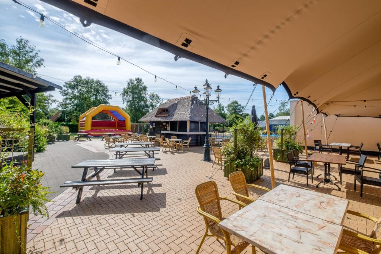 Het Familie Boshuisje - Vakantiewoning Op Prachtig Park Met Veel Faciliteiten Inc Ligbad Gramsbergen Exterior photo